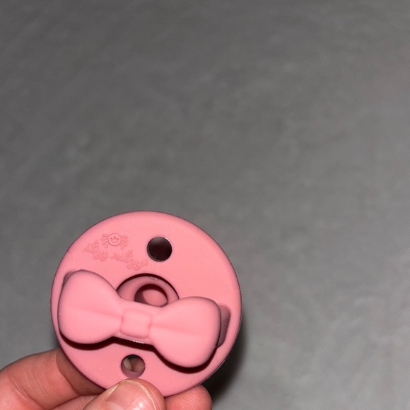 (2 for $10) Itzy Ritzy Bow Silicone Pacifiers - Pink and Rose - Picture 6 of 8